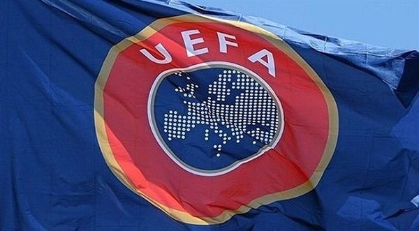 УЕФА заявляет, что клубы Европы стали меньше терять денег