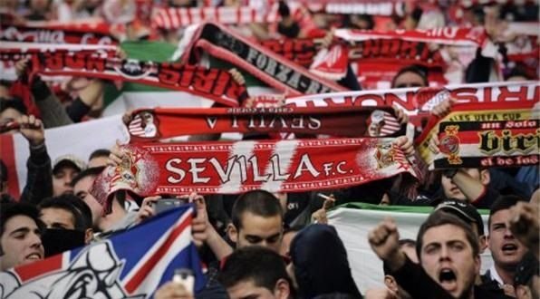 В Манчестере арестовали польских фанатов, напавших на болельщиков Севильи