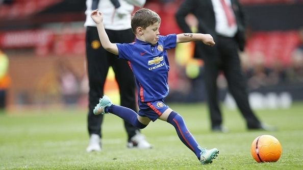 Сын Руни стал игроком детской команды Манчестер Юнайтед